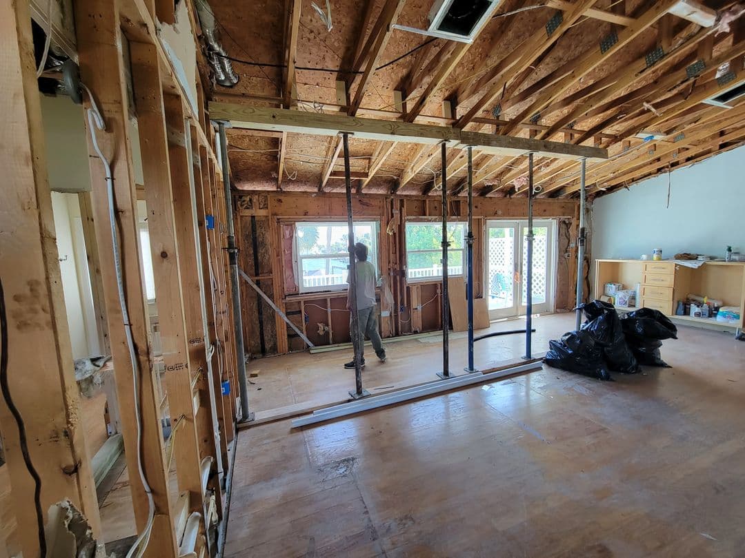 Structural Beam in Tierra Verde gallery image 1